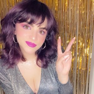 Meet your Posher, Violet